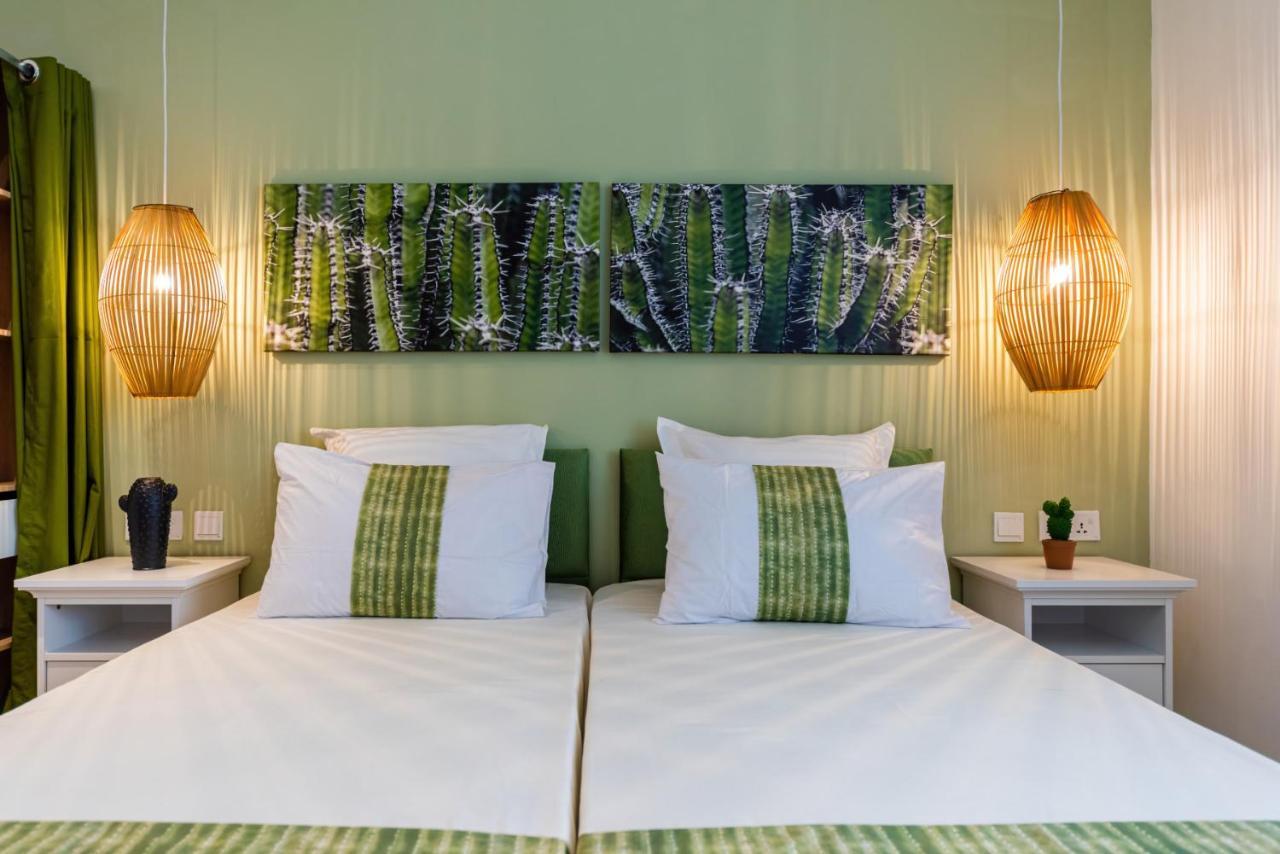 Les Cerisiers Beach Residence, Cosy And Modern 3 Bedroom Apartment Located 50 Metres From The Beach And From All Amenities And Restaurants On The Coastal Road Flic-en-Flacq المظهر الخارجي الصورة